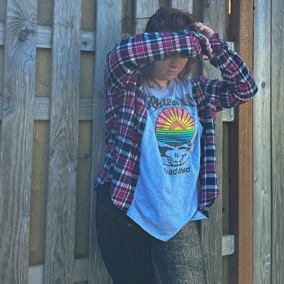 Sold Upcycle - Graphic Flannel - Grateful Dead Graphic - Rainbow - Band Tee - Picture 3 of 17